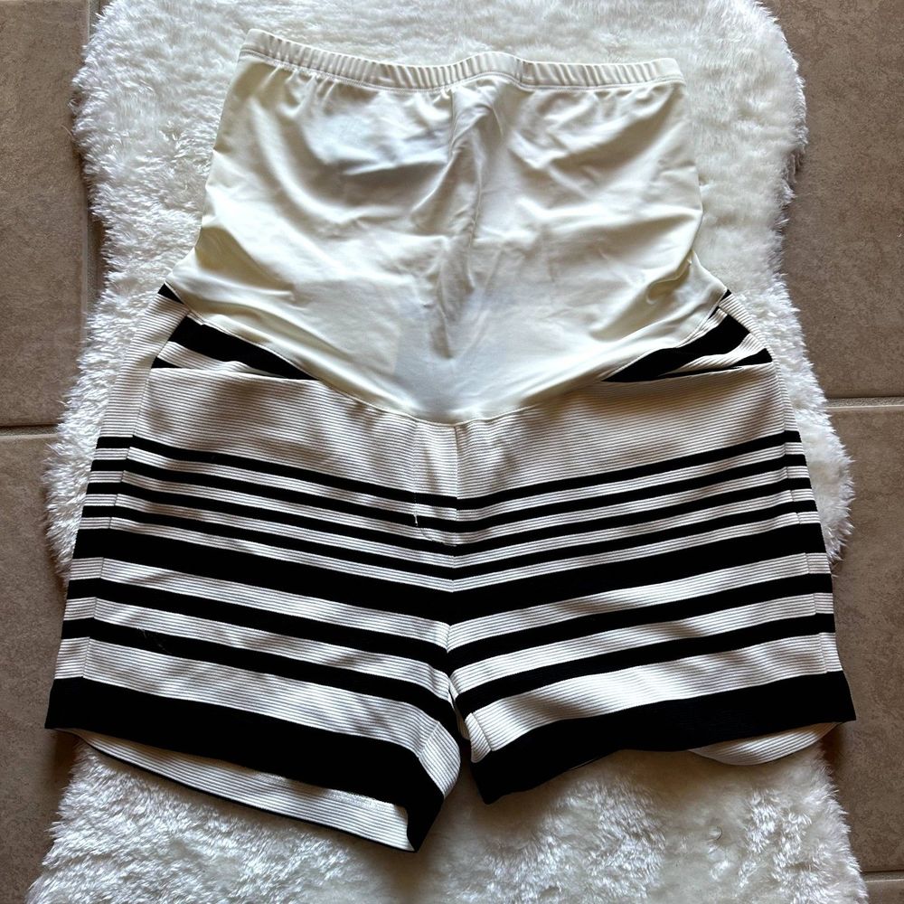 Eden Society for Stitch Fix Maternity Short White Size S